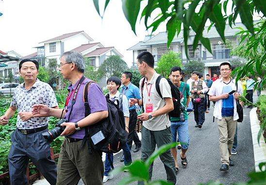 快讯：社会事业局党委专题学习十八届六中全会精神